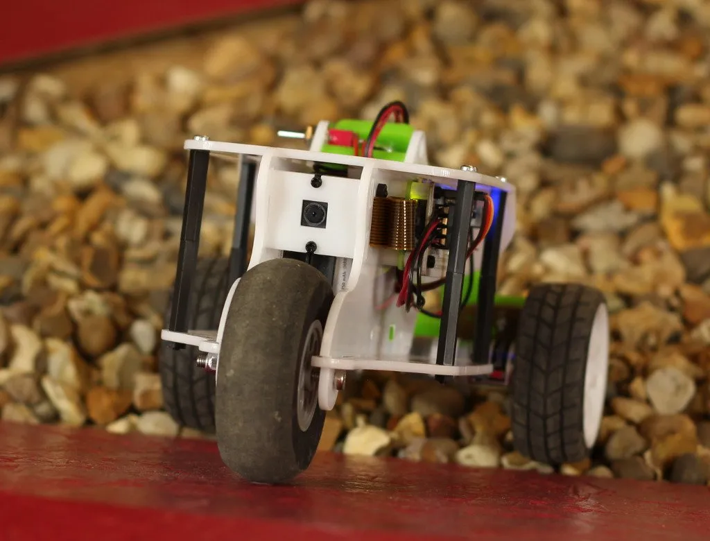 RockyBorg White and Green - The three wheeled rocking robot!