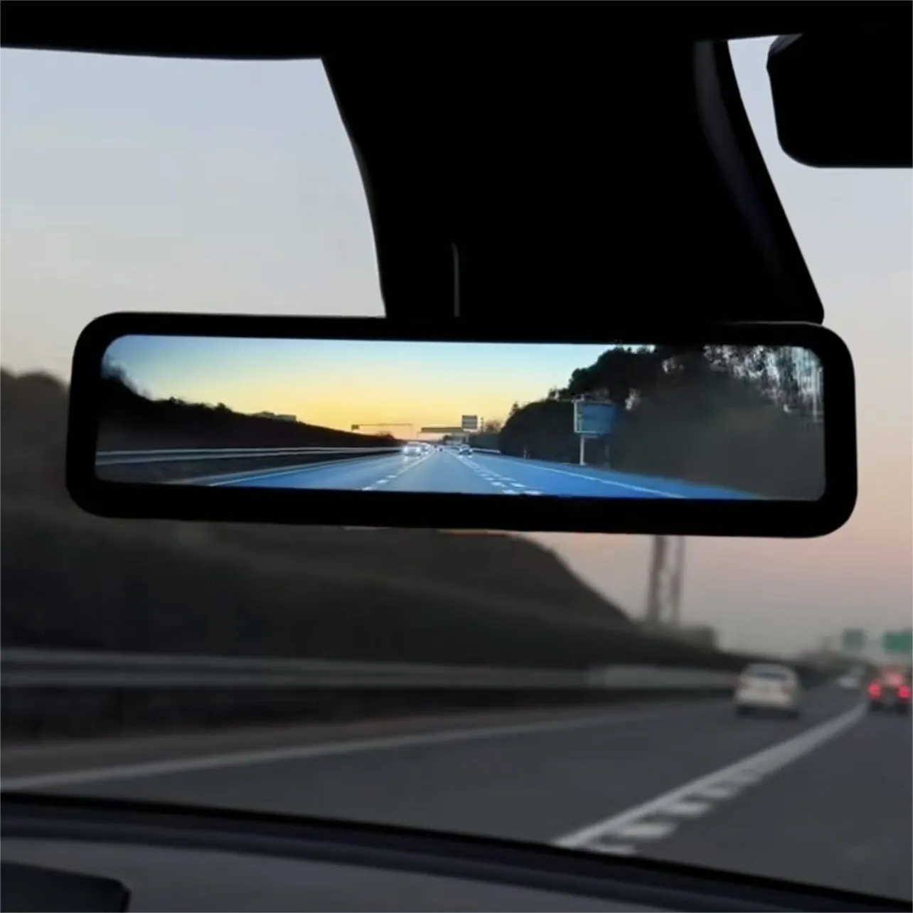 Streaming Rear View Mirror Camera for Tesla Model 3